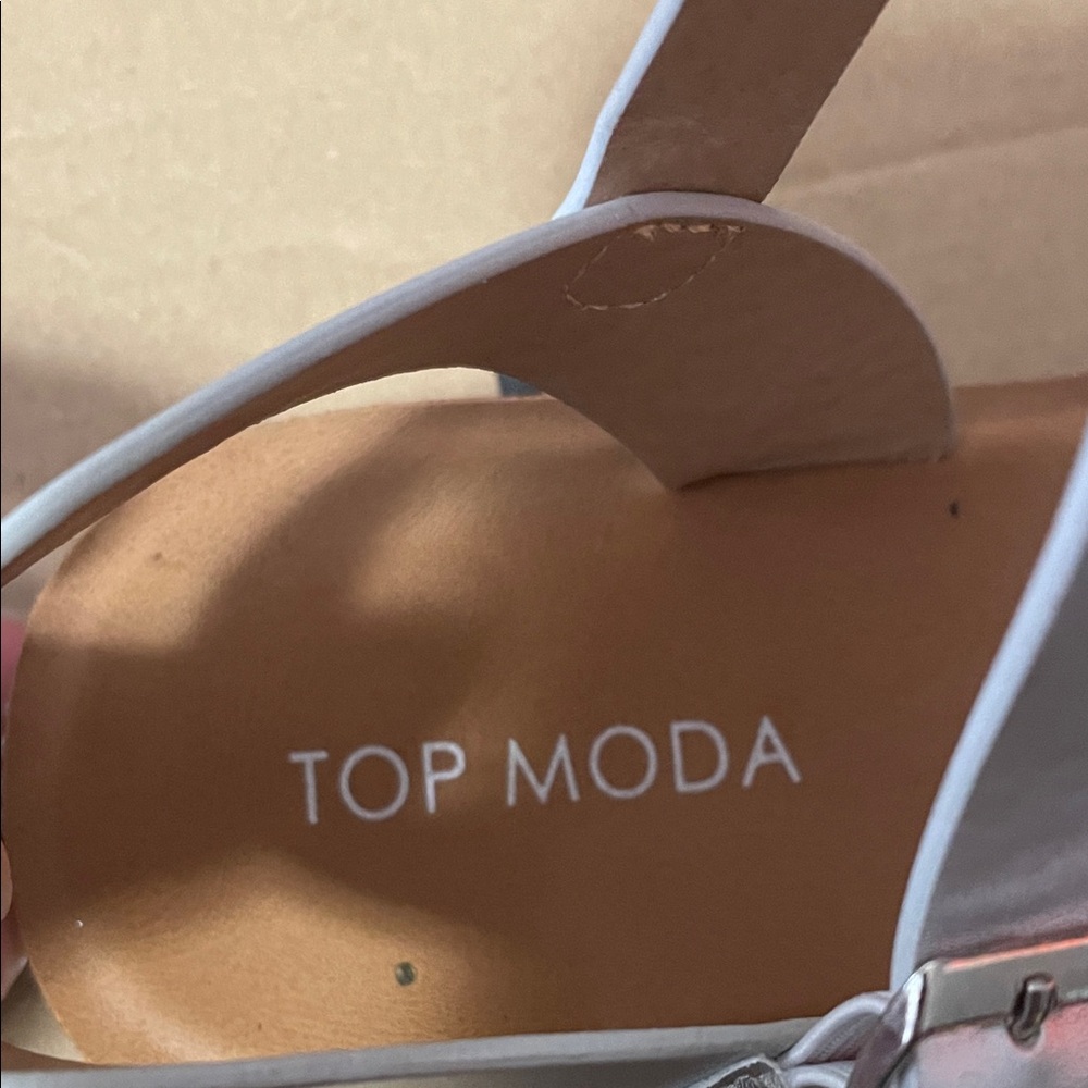 TOP Moda Silver and Tan Women's Sandals - Picture 3 of 7